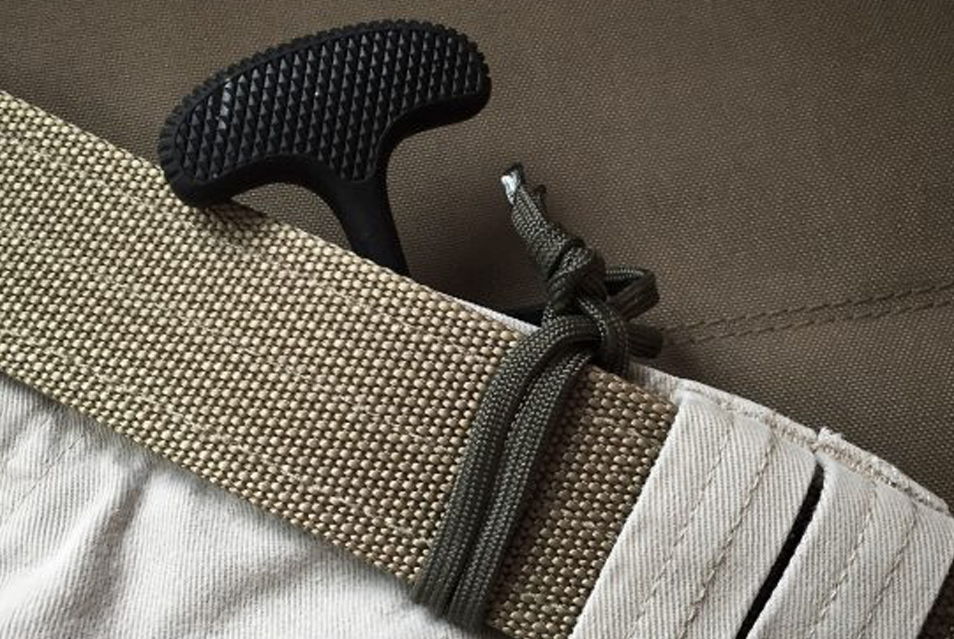 Dummycording your knife - a field expedient knife lanyard