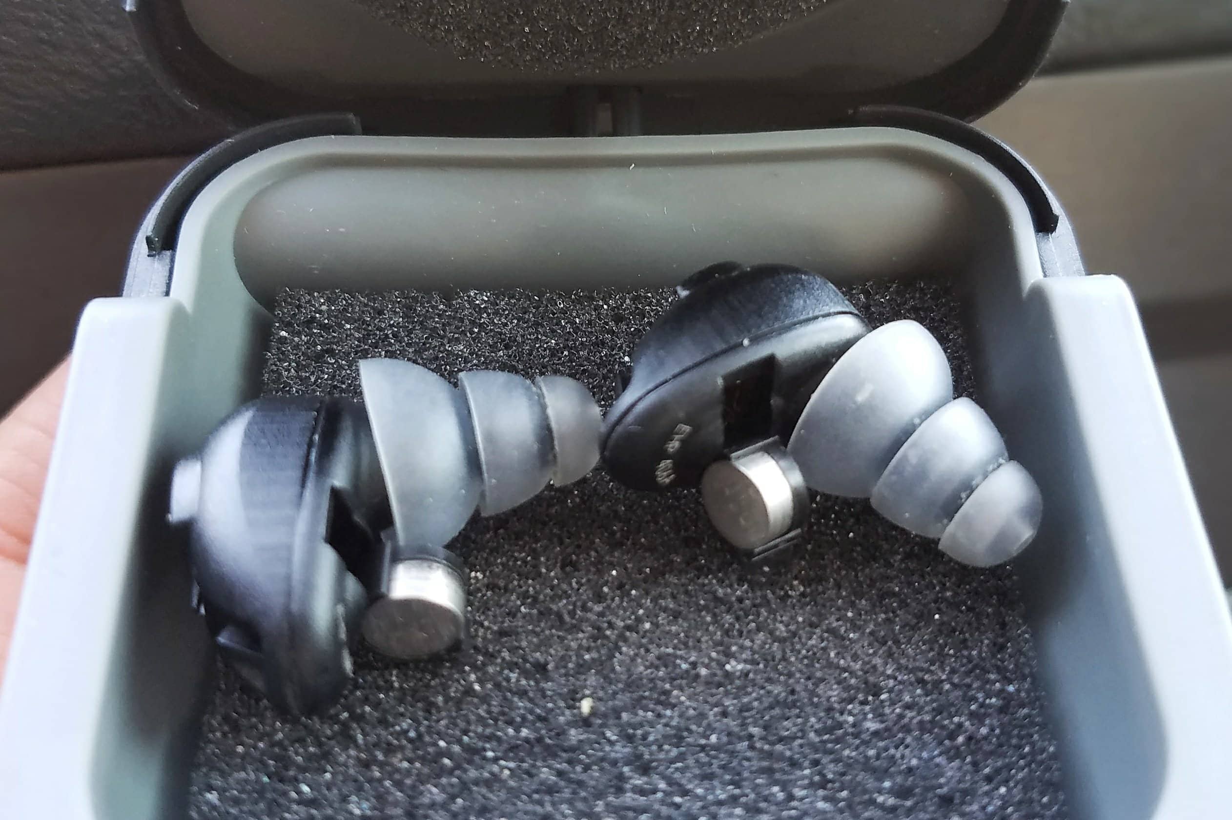 Etymotic GunSport PRO-15 The GSP earplugs are tiny and don't have an on and off switch