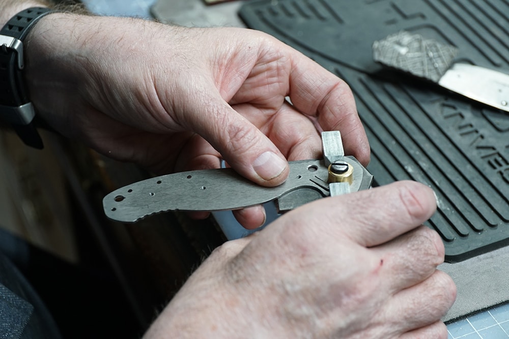 Custom knife maker and craftsman Bill Yester - @yester5