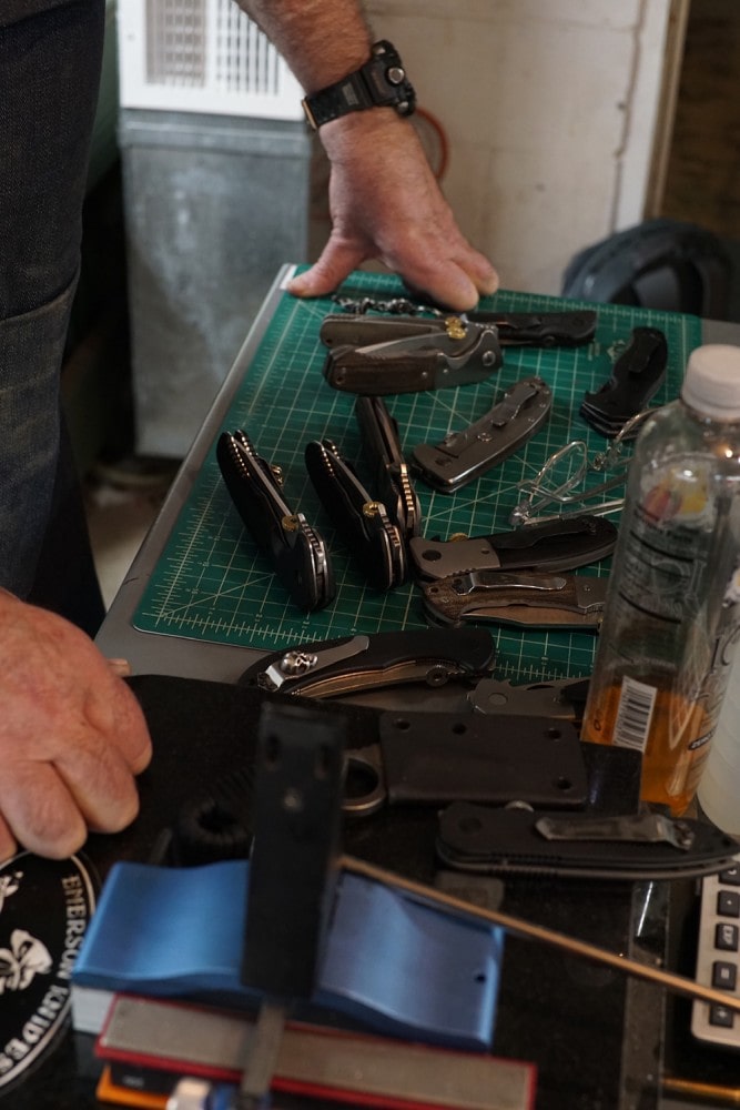 Custom knife maker and craftsman Bill Yester - @yester5