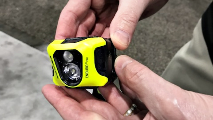 The Enduro Pro USB features high, medium and low levels of lighting in both spot and flood modes.