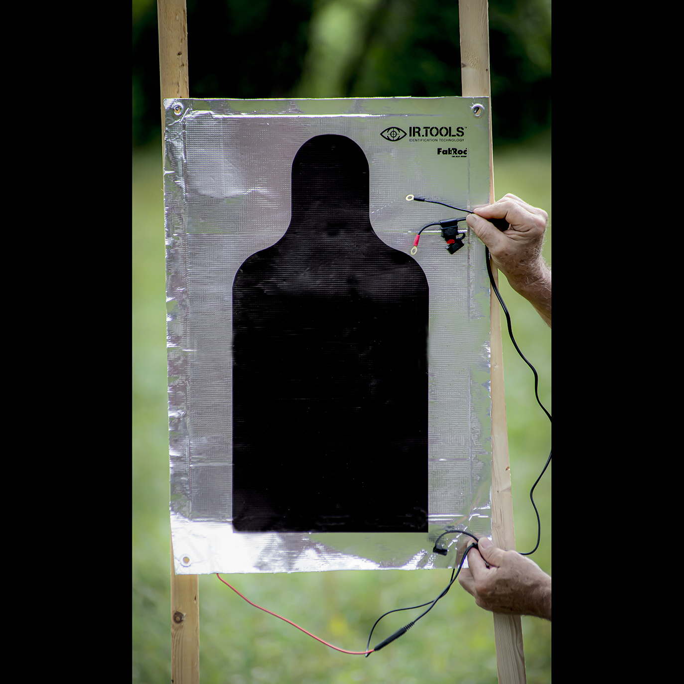Silhouette targets with thermal compatibility
