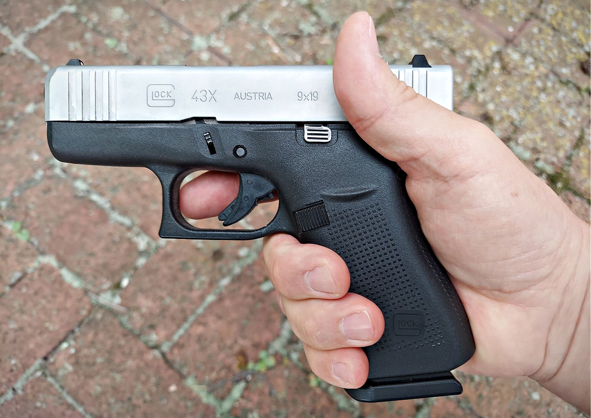 Glock 43x thin grip, long enough for comfort. 