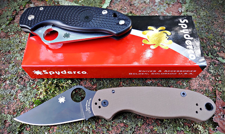 Spyderco Para 3 unboxed.