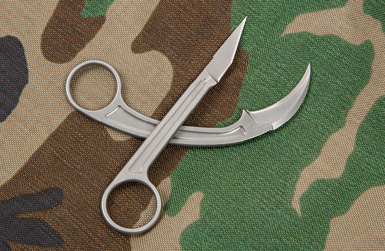 Bastinelli Picoeur and Pike knives