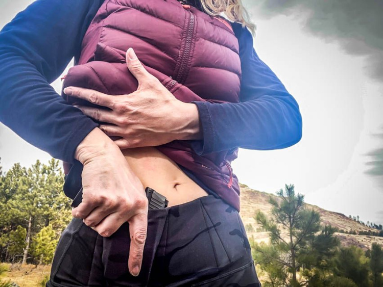 Primary Arms Alexo concealed carry legging with double pocket system