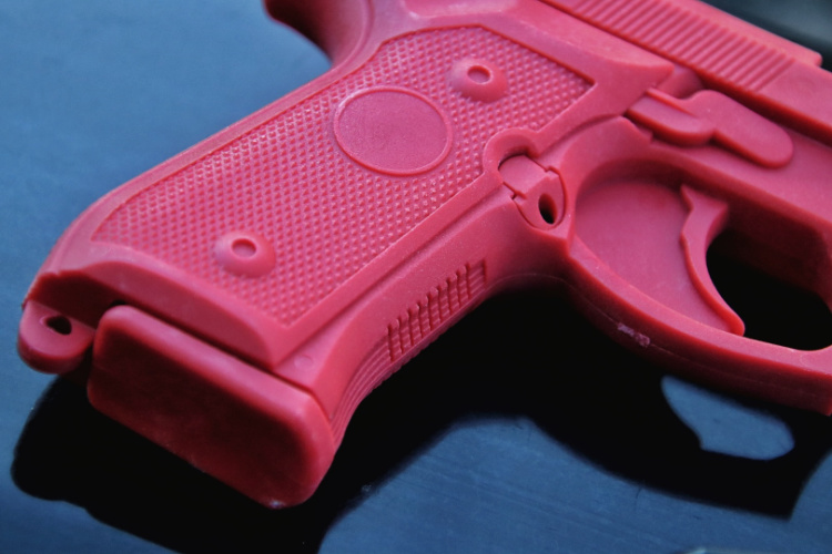 ASP red gun Beretta M9 grip features.