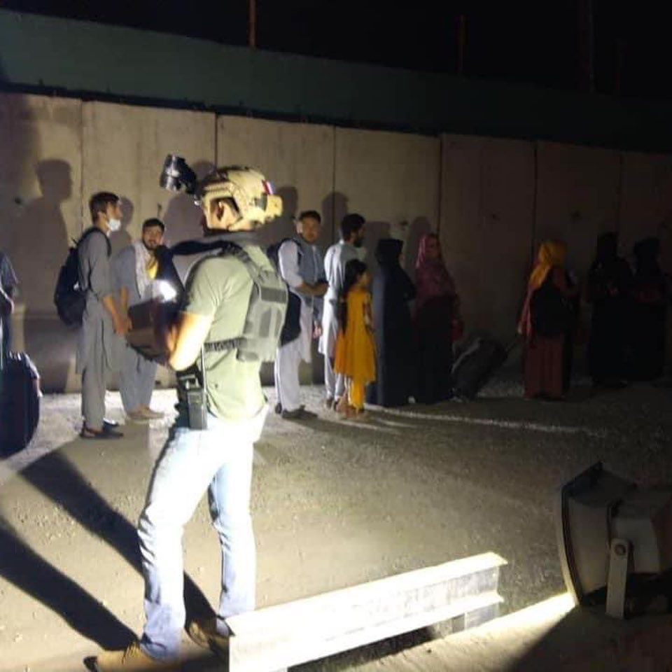 French SOF personnel evacuating people for the Kabul Airlift