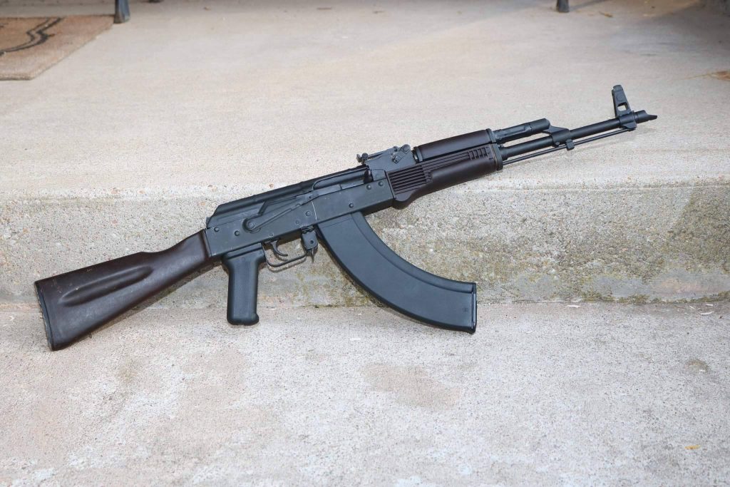 An AK variant looks strikingly similar to the STG 44.