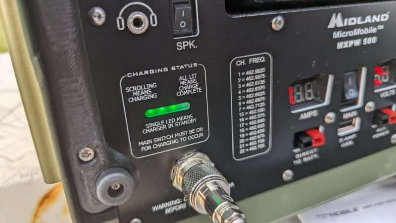 MIdland MXT500 and power station: solar panel charging the setup.