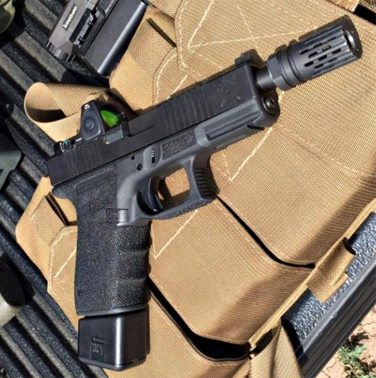 BattleComp pistol