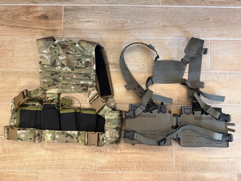 Back of the two chest rigs compared. Esstac on the left, Mountain Partisan on the right.