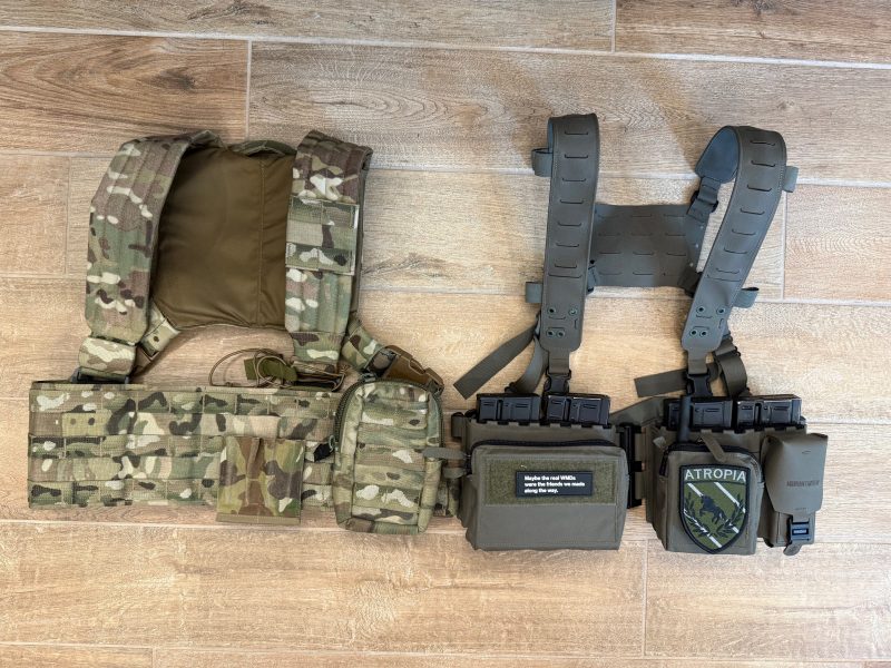Front of the two chest rigs compared. Esstac on the left, Mountain Partisan on the right.