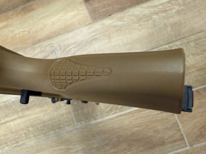 Stribog SP10A3 grip with large smooth surfaces.